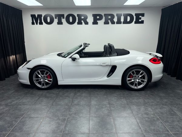 2013-Porsche-Boxster-S-Auto image:1