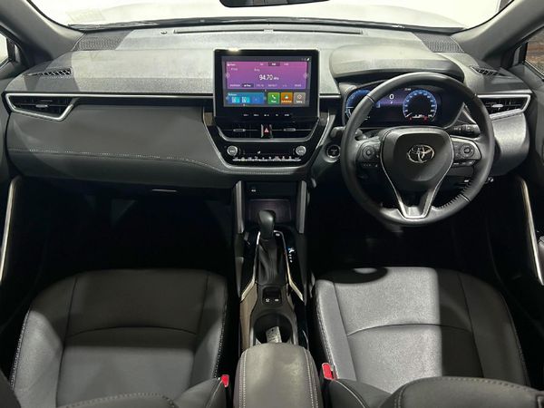 2025-Toyota-Corolla-Cross-18-XR-Hybrid image:9