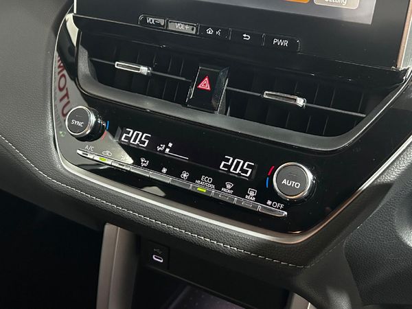 2025-Toyota-Corolla-Cross-18-XR-Hybrid image:14