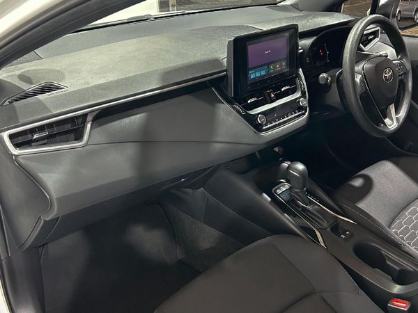 2024-Toyota-Corolla-18-XS-Hybrid-Auto-5-dr image:14