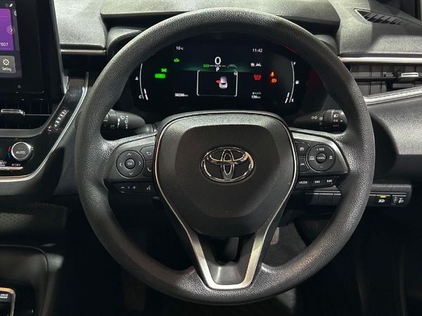 2024-Toyota-Corolla-18-XS-Hybrid-Auto-5-dr image:17