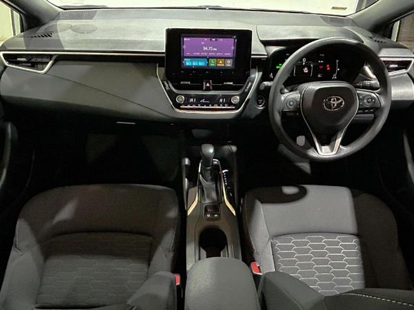 2024-Toyota-Corolla-18-XS-Hybrid-Auto-5-dr image:8