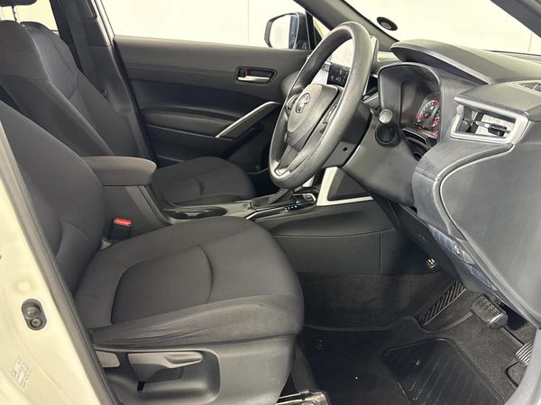2021-Toyota-Corolla-Cross-18-XI image:9