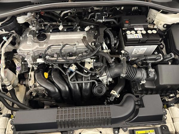 2021-Toyota-Corolla-Cross-18-XI image:12