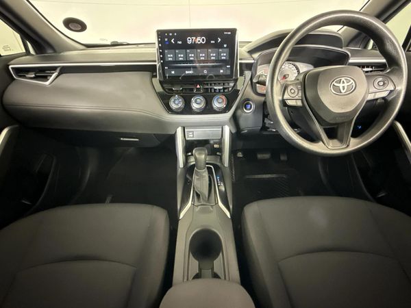 2021-Toyota-Corolla-Cross-18-XI image:1