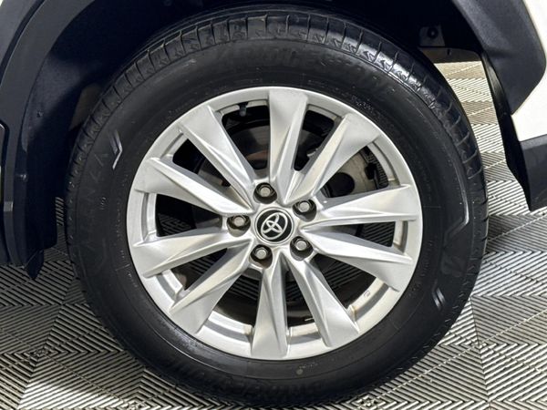 2021-Toyota-Corolla-Cross-18-XI image:7