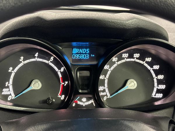 2016-Ford-Fiesta-10-EcoBoost-Ambiente-Auto-5-dr image:2