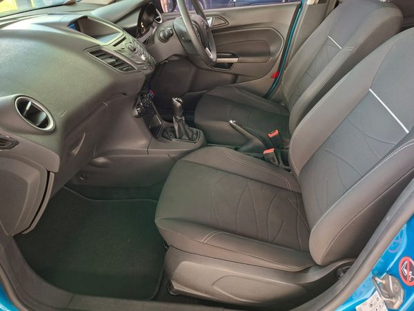 2013-Ford-Fiesta-14-Trend-5-dr image:4