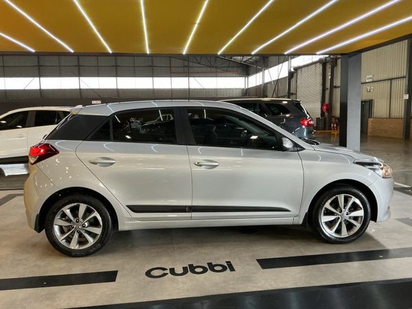 2016-Hyundai-i20-14-Fluid-Auto image:9