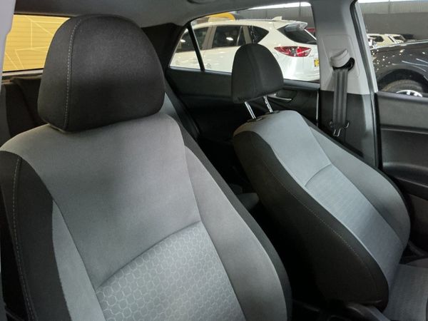 2016-Hyundai-i20-14-Fluid-Auto image:13