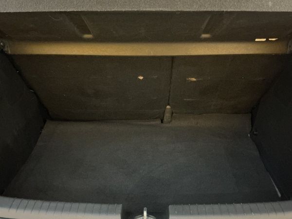 2016-Hyundai-i20-14-Fluid-Auto image:6