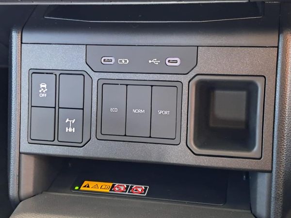 2026-Toyota-Hilux-28-GD-6-RB-Raider-X-Auto-Extended-Cab image:19