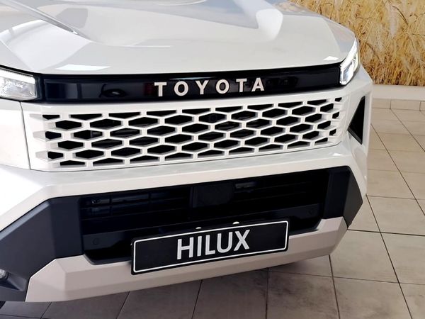 2026-Toyota-Hilux-28-GD-6-RB-Raider-X-Auto-Extended-Cab image:2