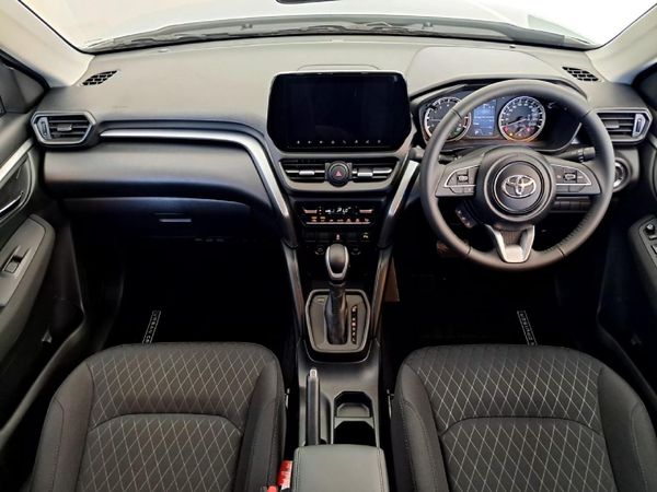 2026-Toyota-Urban-Cruiser-15-XR-Auto image:10