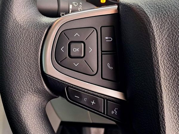 2026-Toyota-Quantum-28-SLWB-Panel-Van image:18