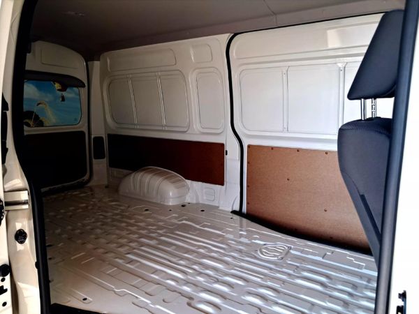 2026-Toyota-Quantum-28-SLWB-Panel-Van image:5