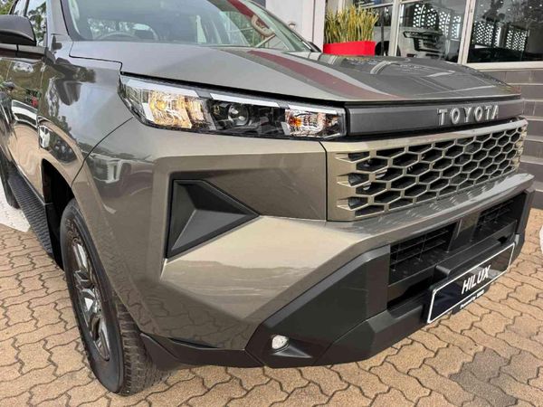 2026-Toyota-Hilux-28-GD-6-RB-SRX-4x4-Auto-Double-Cab image:1
