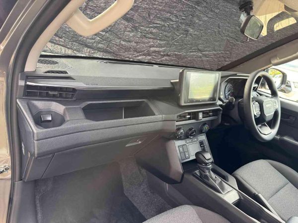 2026-Toyota-Hilux-28-GD-6-RB-SRX-4x4-Auto-Double-Cab image:19