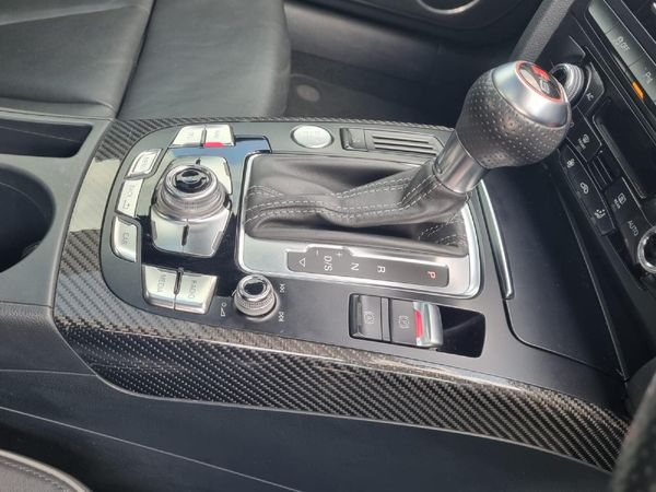 2014-Audi-RS5-Coupe-quattro-Auto image:16