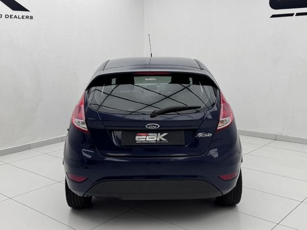 2016-Ford-Fiesta-14-Ambiente-5-dr image:4