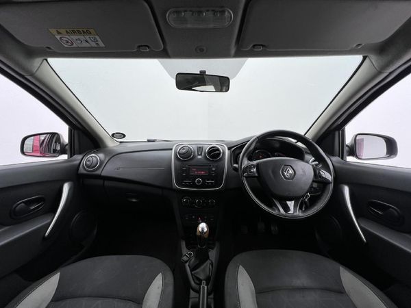 2017-Renault-Sandero-900T-Stepway image:10