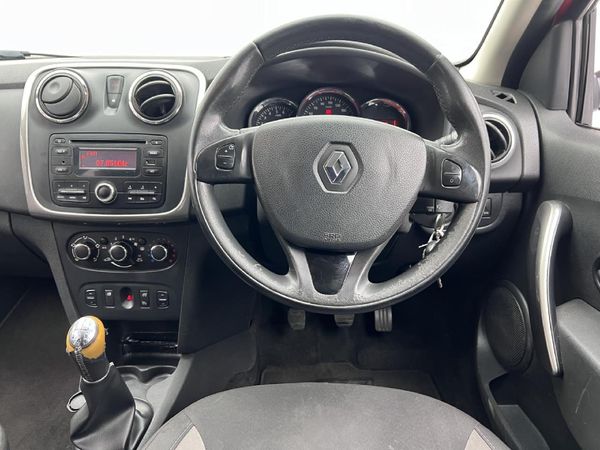 2017-Renault-Sandero-900T-Stepway image:8