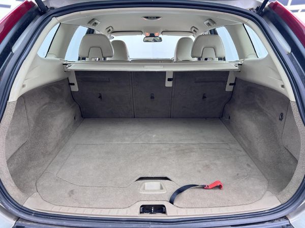 2011-Volvo-XC60-20-T-Auto image:10