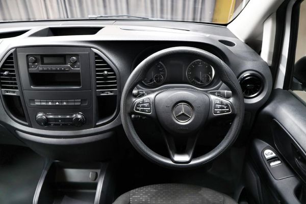 2023-Mercedes-Benz-Vito-116-20-CDI-Tourer-Pro-Auto image:8