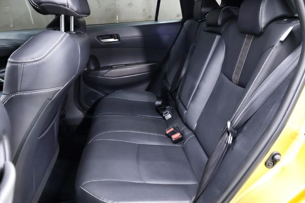 2025-Toyota-Corolla-Cross-18-XS image:18