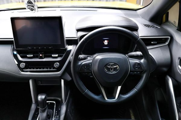 2025-Toyota-Corolla-Cross-18-XS image:6