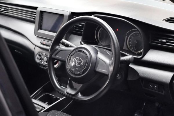2026-Toyota-Rumion-15-S image:8
