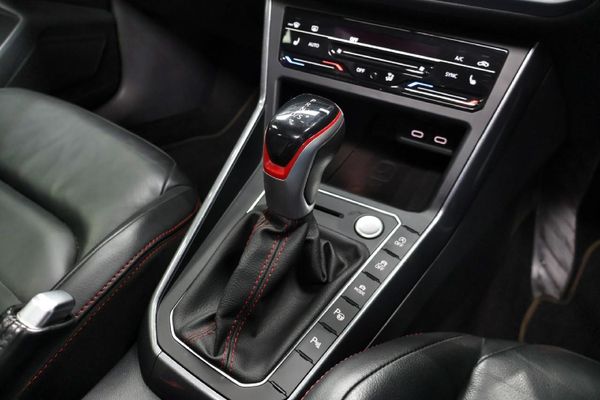 2022-Volkswagen-Polo-20-GTI-Auto-147kW image:16