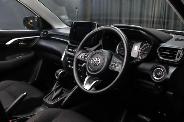 2025-Toyota-Urban-Cruiser-15-XR-Auto image:10