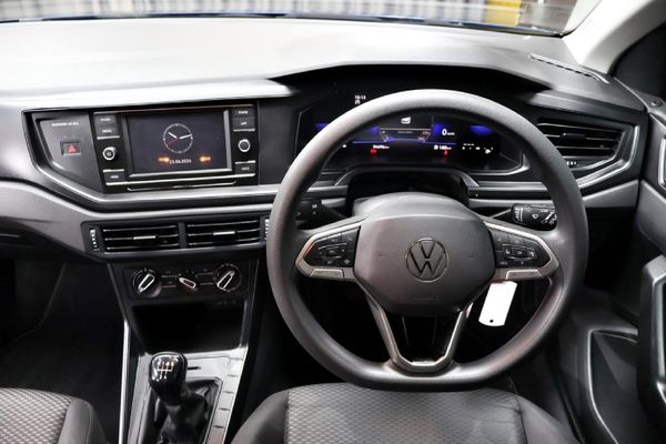 2023-Volkswagen-Polo-10-TSI image:6
