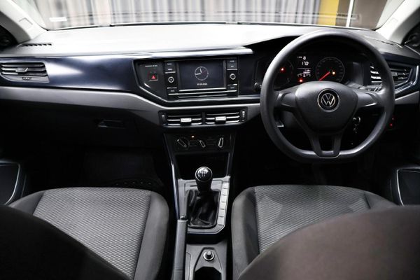 2021-Volkswagen-Polo-10-TSI-Trendline image:6