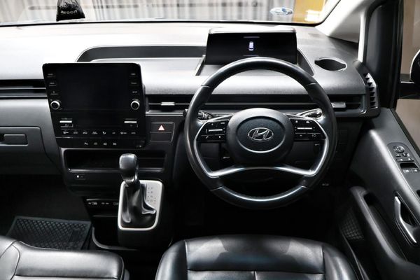 2023-Hyundai-Staria-22d-Executive-Auto image:7