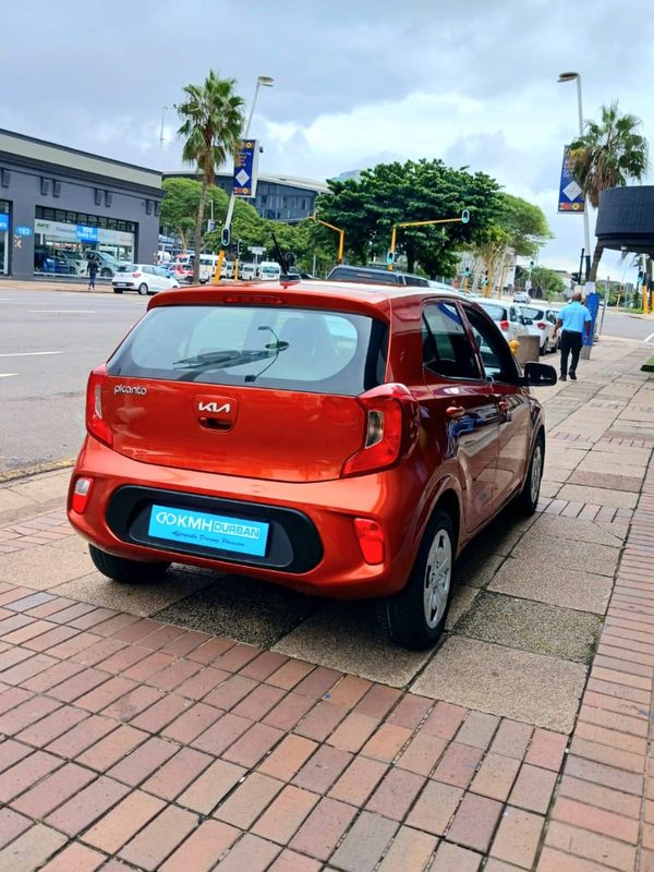 2022-Kia-Picanto-10-Street image:3
