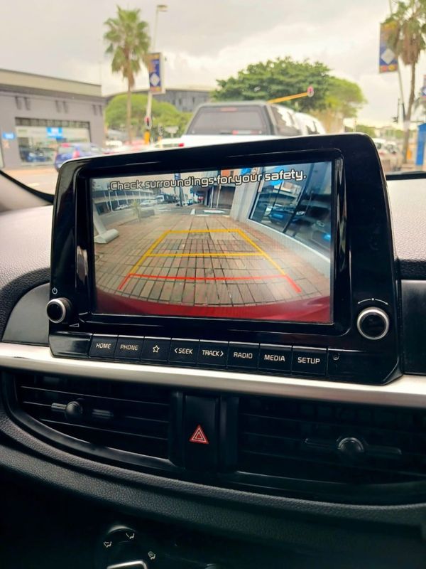 2022-Kia-Picanto-10-Street image:6