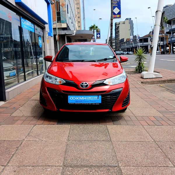 2018-Toyota-Yaris-15-XS-5-dr image:3