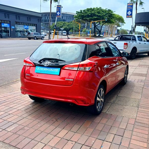 2018-Toyota-Yaris-15-XS-5-dr image:5