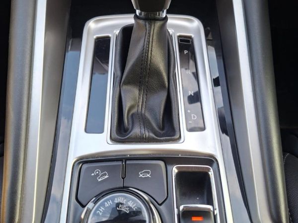 2020-Mitsubishi-Pajero-Sport-24D-4x4-Shogun-Auto image:10