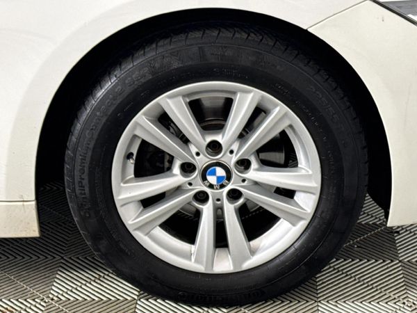 2018-BMW-3-Series-318i-Auto image:5
