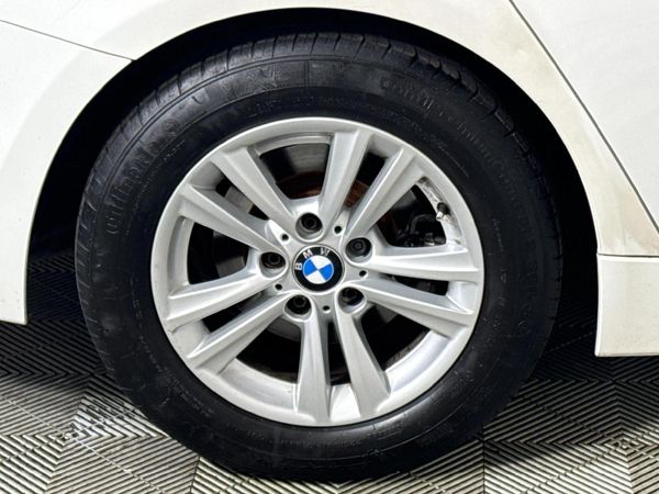 2018-BMW-3-Series-318i-Auto image:6