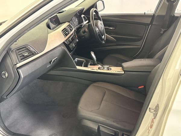 2018-BMW-3-Series-318i-Auto image:8