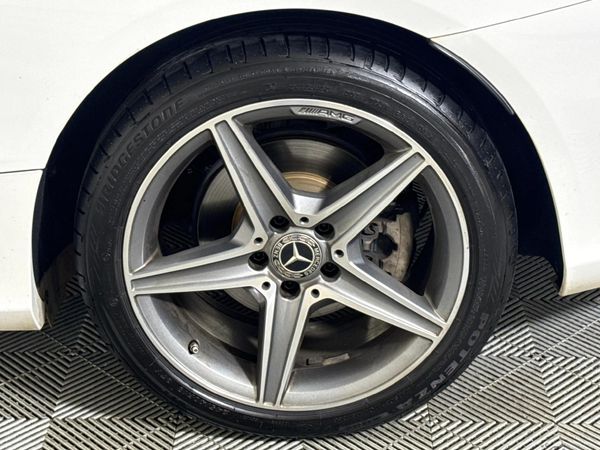 2017-Mercedes-Benz-C-Class-C-200-Coupe-Auto image:4