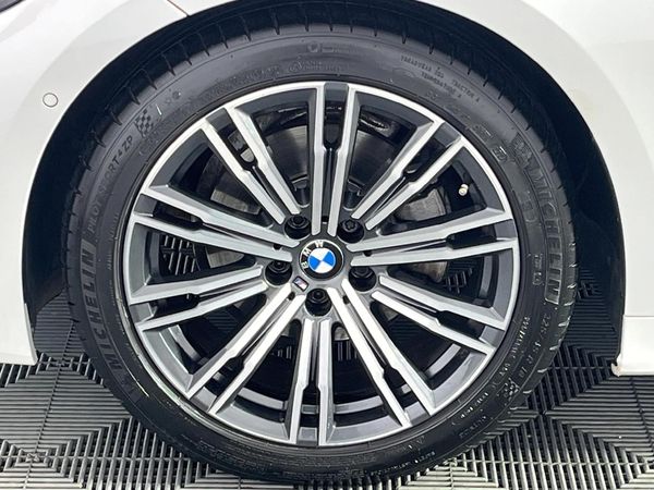 2019-BMW-3-Series-320i-M-Sport-Launch-Edition image:4