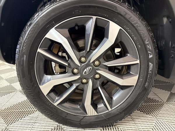 2022-Mahindra-XUV-300-12T-W8 image:5