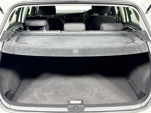 2017-Volkswagen-Golf-VII-10-TSI-Comfortline image:14