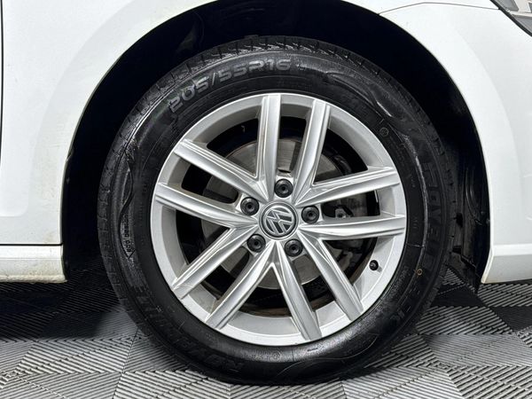 2017-Volkswagen-Golf-VII-10-TSI-Comfortline image:5