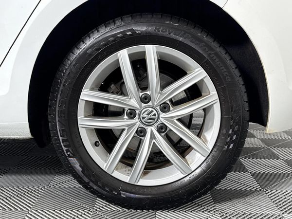 2017-Volkswagen-Golf-VII-10-TSI-Comfortline image:6